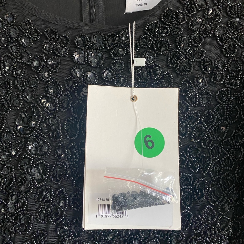 NWT $598 Size 10 High Neck Flutter Cap Sleeve - Popular Size Sold Out Everywhere - Picture 5 of 5